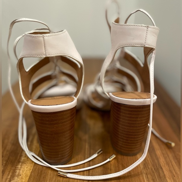 NWT Coach Larissa Heeled Sandals  size 9.5 in white/ cream - Picture 7 of 10